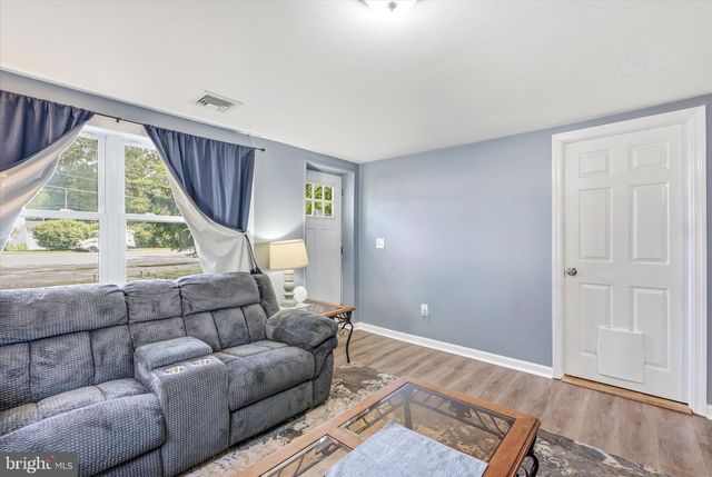 84 LIGHTHOUSE DR, Waretown, NJ 08758