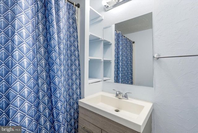 84 LIGHTHOUSE DR, Waretown, NJ 08758