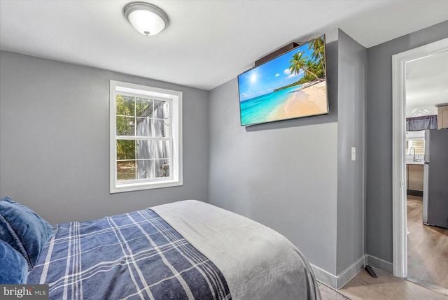84 LIGHTHOUSE DR, Waretown, NJ 08758