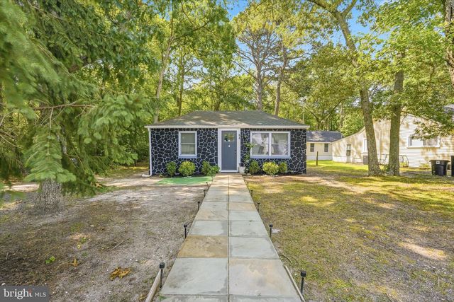 84 LIGHTHOUSE DR, Waretown, NJ 08758