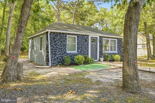 84 LIGHTHOUSE DR, Waretown, NJ 08758