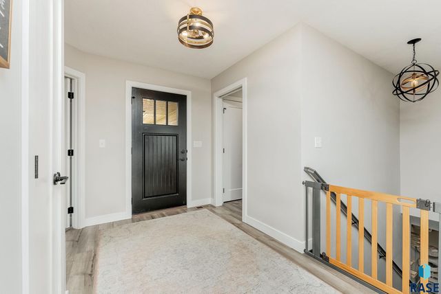 3808 S Home Plate Ave, Sioux Falls, SD 57110