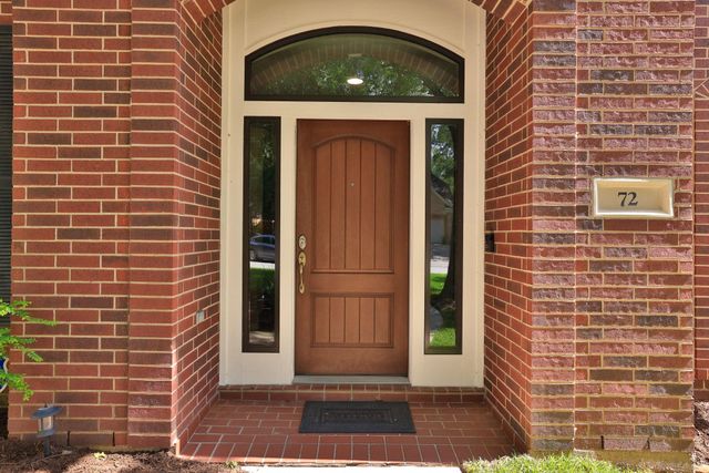 72 W Sandalbranch Circle, The Woodlands, TX 77382