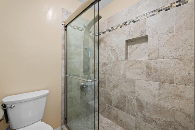 72 W Sandalbranch Circle, The Woodlands, TX 77382