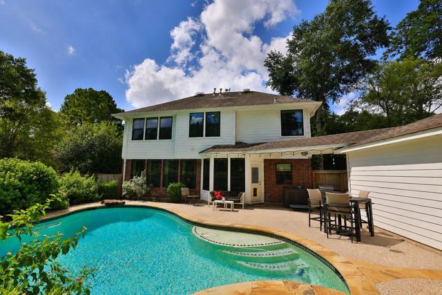 72 W Sandalbranch Circle, The Woodlands, TX 77382