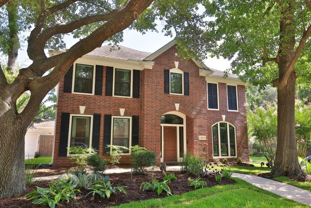 72 W Sandalbranch Circle, The Woodlands, TX 77382