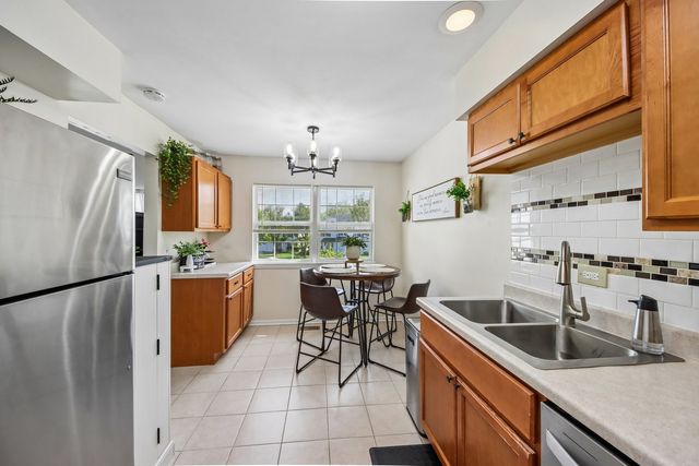 1344 Orleans Drive, Mundelein, IL 60060