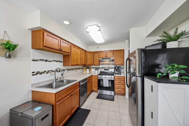 1344 Orleans Drive, Mundelein, IL 60060