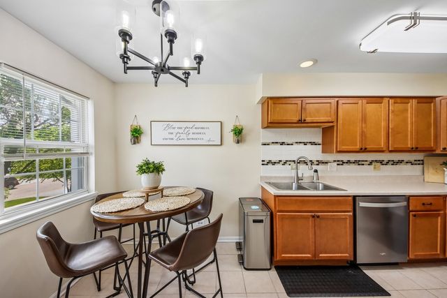 1344 Orleans Drive, Mundelein, IL 60060
