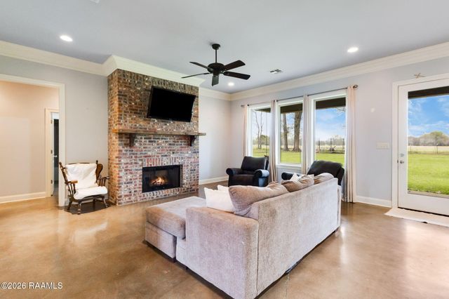 555 Longwood Drive, Opelousas, LA 70570