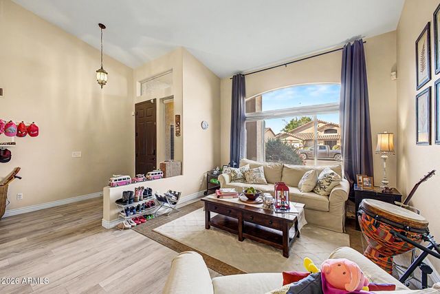 6813 W IVANHOE Street, Chandler, AZ 85226