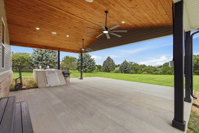 181 Crossing View Drive, Berea, KY 40403