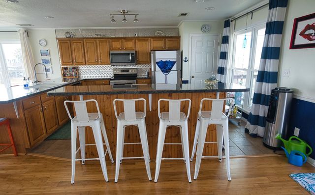 1191 County Road 230, Sargent, TX 77414