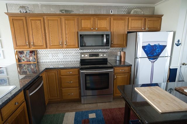 1191 County Road 230, Sargent, TX 77414