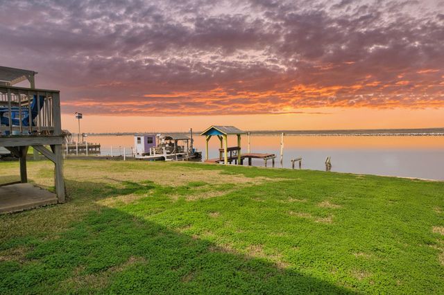 1191 County Road 230, Sargent, TX 77414