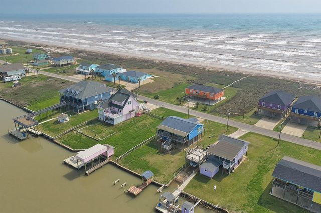 1191 County Road 230, Sargent, TX 77414