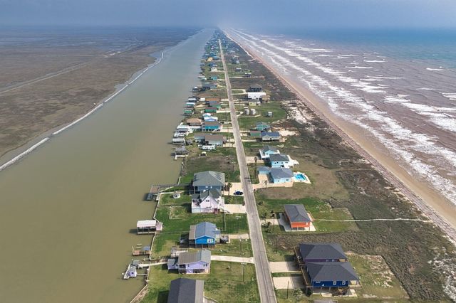 1191 County Road 230, Sargent, TX 77414