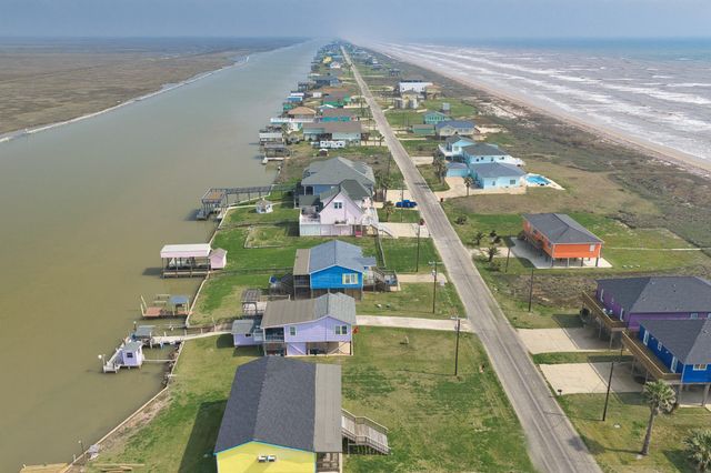 1191 County Road 230, Sargent, TX 77414