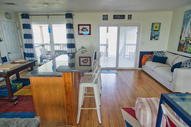 1191 County Road 230, Sargent, TX 77414