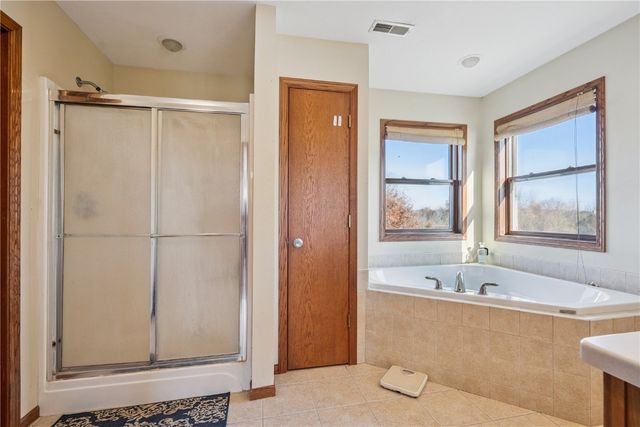 1164 Kyle Drive NE, Iowa City, IA 52240