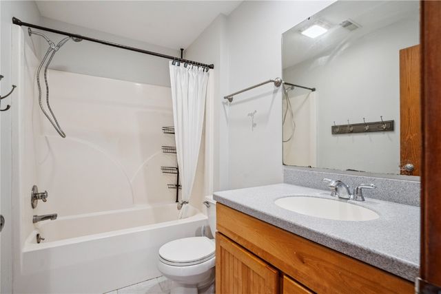 1164 Kyle Drive NE, Iowa City, IA 52240