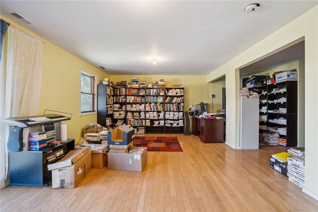 1164 Kyle Drive NE, Iowa City, IA 52240