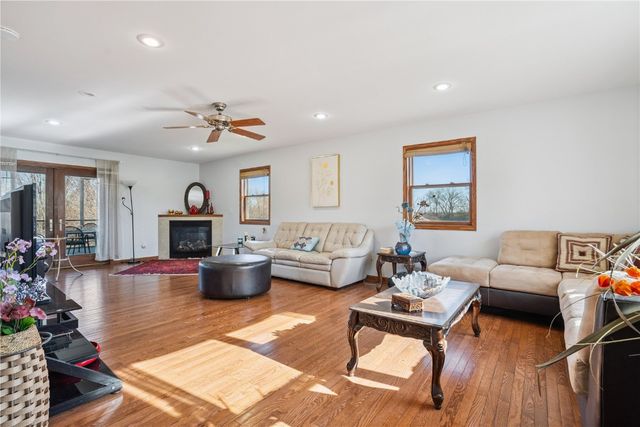 1164 Kyle Drive NE, Iowa City, IA 52240