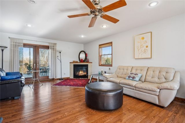 1164 Kyle Drive NE, Iowa City, IA 52240