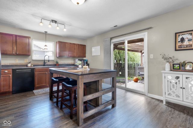 1266 W Limestone Way, Fortville, IN 46040