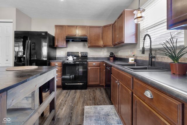 1266 W Limestone Way, Fortville, IN 46040