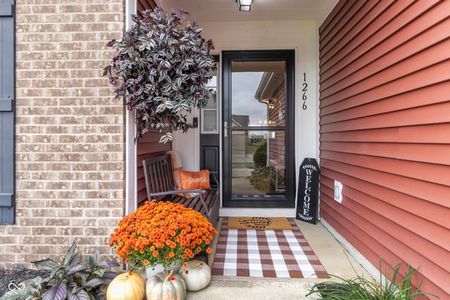 1266 W Limestone Way, Fortville, IN 46040