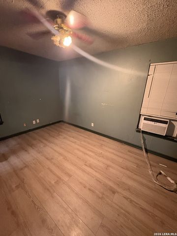 419 Upland Rd, San Antonio, TX 78220