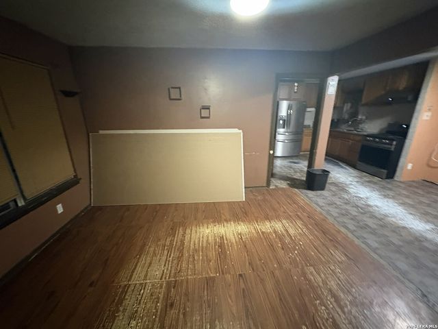 419 Upland Rd, San Antonio, TX 78220