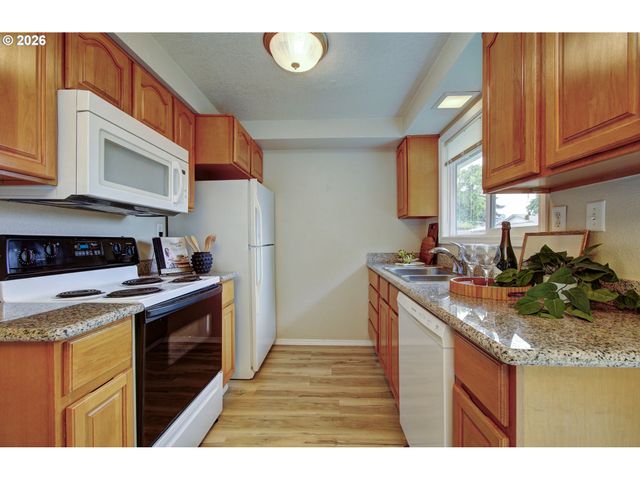 3300 KAUFFMAN Ave 11, Vancouver, WA 98660