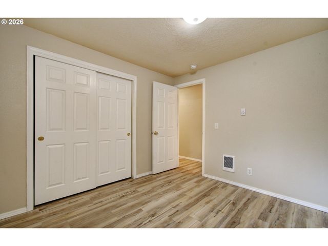 3300 KAUFFMAN Ave 11, Vancouver, WA 98660
