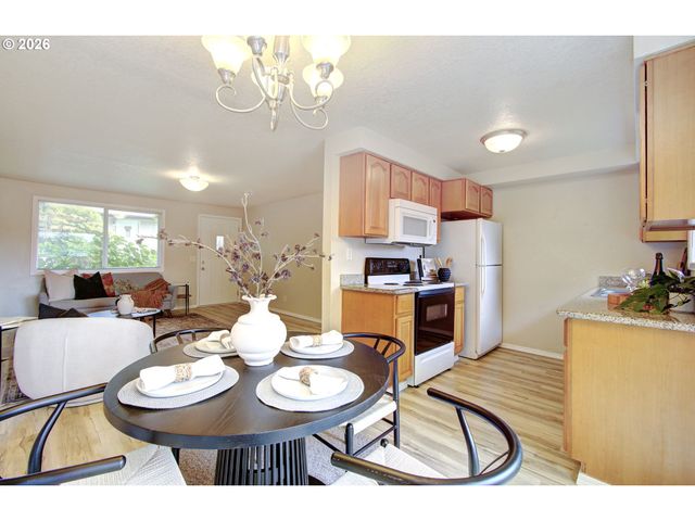 3300 KAUFFMAN Ave 11, Vancouver, WA 98660