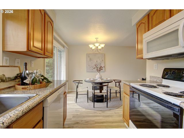 3300 KAUFFMAN Ave 11, Vancouver, WA 98660