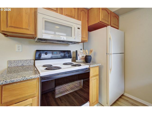 3300 KAUFFMAN Ave 11, Vancouver, WA 98660