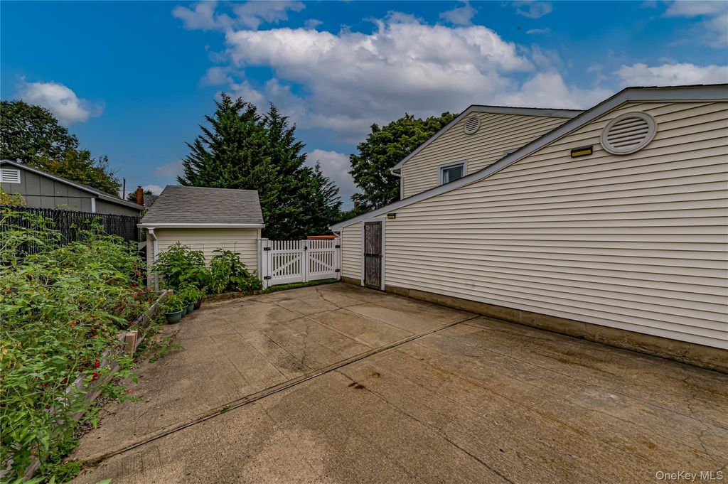 3 Peary Lane, Kings Park, NY 11754 — photo 5