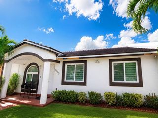 7560 NW 173rd Lane 7560, Hialeah, FL 33015