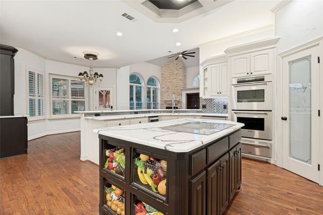 801 Shady Bend Court, Highland Village, TX 75077