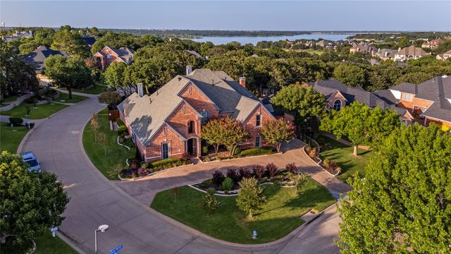 801 Shady Bend Court, Highland Village, TX 75077