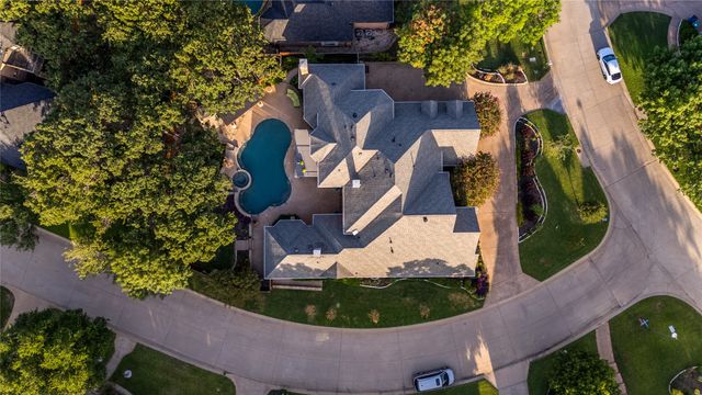 801 Shady Bend Court, Highland Village, TX 75077