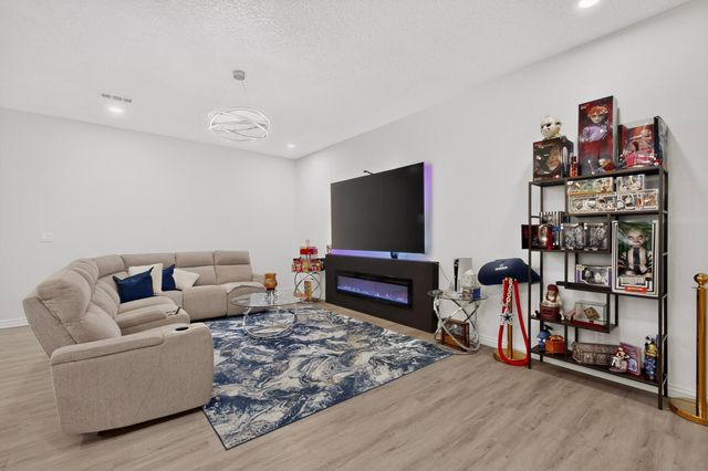 8312 Hawk Eye Road NW, Albuquerque, NM 87120