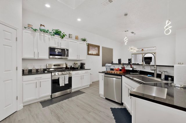 8312 Hawk Eye Road NW, Albuquerque, NM 87120