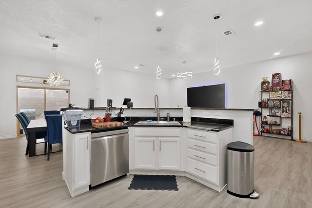 8312 Hawk Eye Road NW, Albuquerque, NM 87120