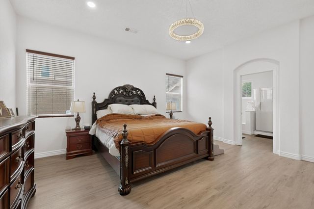 8312 Hawk Eye Road NW, Albuquerque, NM 87120