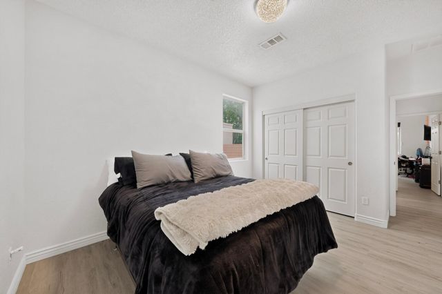 8312 Hawk Eye Road NW, Albuquerque, NM 87120