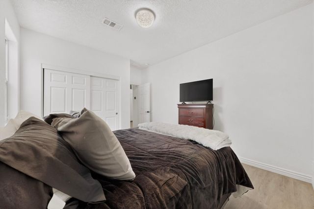 8312 Hawk Eye Road NW, Albuquerque, NM 87120
