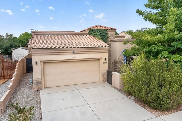 8312 Hawk Eye Road NW, Albuquerque, NM 87120
